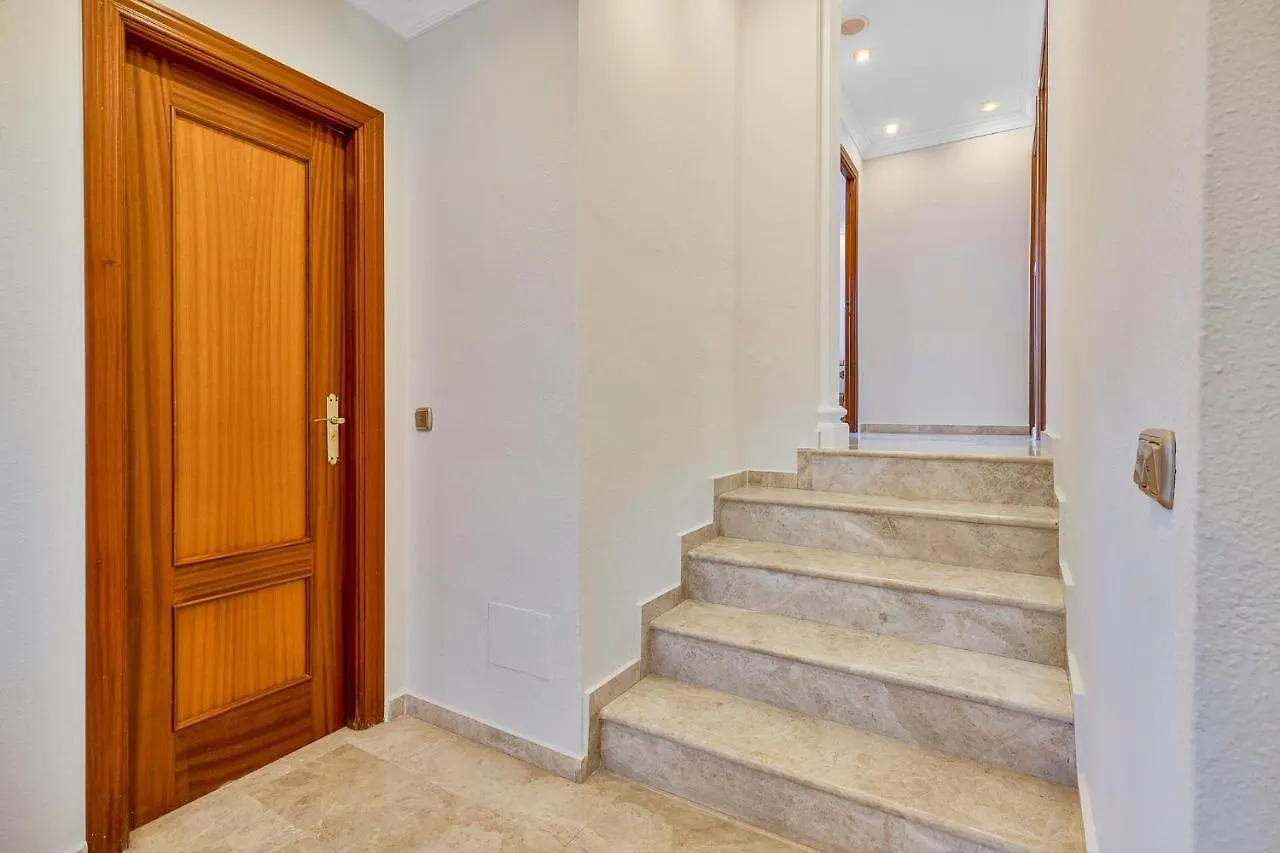 Magnifico Atico De 3 Dormitorios فوينخيرولا